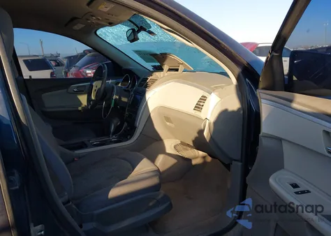 2010 Chevrolet Traverse Lt z USA, uszkodzony, nr VIN 1GNLRFED8AS149299